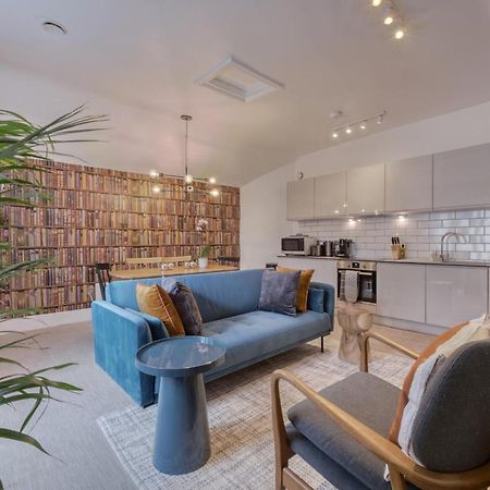 Beautiful Apartment On The Historic Rows Chester Exterior photo