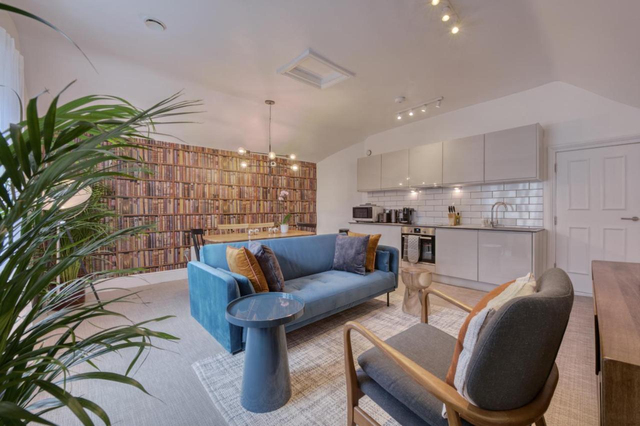 Beautiful Apartment On The Historic Rows Chester Exterior photo